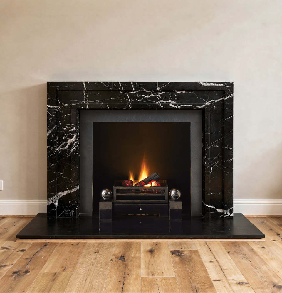 Manhattan 54″ in Nero Marquina